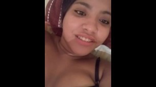 Cute Hispanic Girl Shows Tits on Periscope