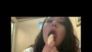 Chupando Uma Banana Para Meu Amigo Ver Pela Webcam