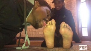 Licking Nii’s Feet on her Break (Preview)