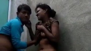 Bangladeshi Village girls outdoor sex with bf
