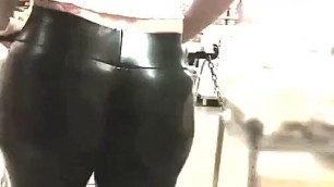 blonde_in_leather_leggings_in_the_store_480p
